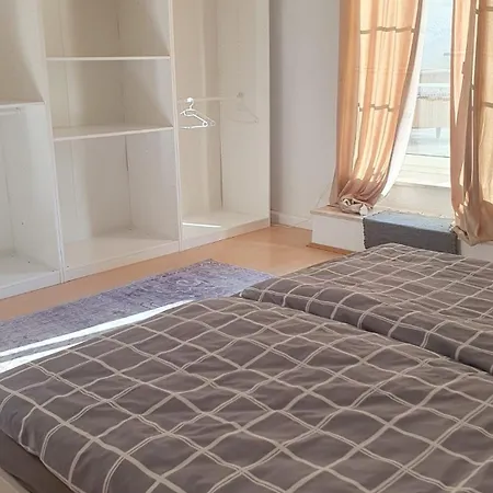 2 Terrassenwohnung Zentral Gelegen Apartman